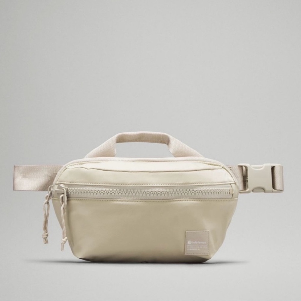Lululemon All Day Essentials Belt Bag 2.5L